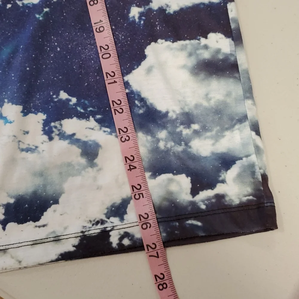 Onemonochrome by Tizaro UNISEX Night sky clouds stars Med. - Picture 4 of 6